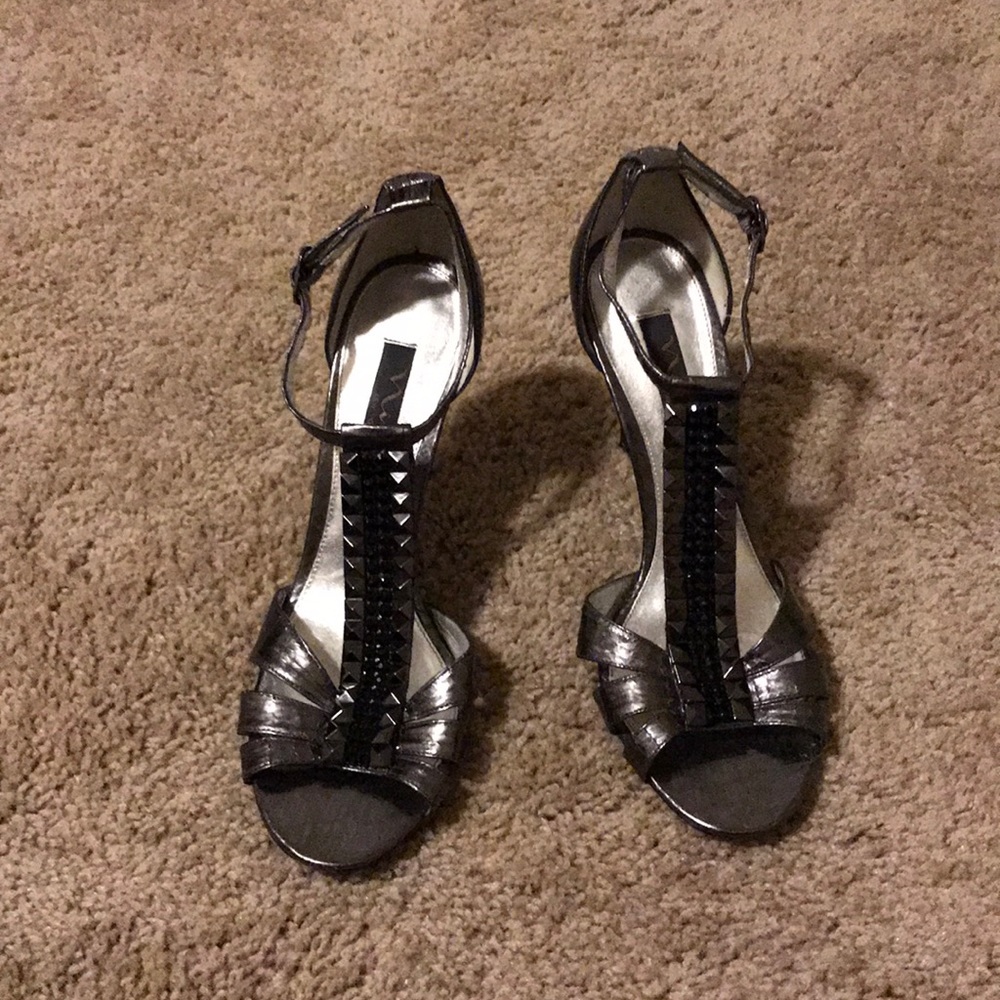 Formal shoes